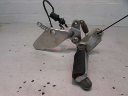 Main step holder left Yamaha FZR 600