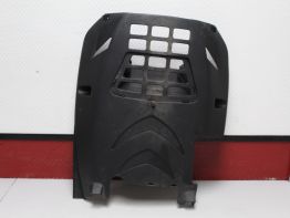 Cowl under Kymco Downtown 350i