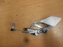 Fussrastetrager vorne links Honda CBR 600 F