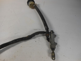 Rempomp achter Kawasaki ZR 7