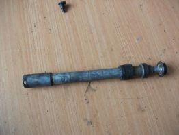 Axle front Honda CBR 1000 F