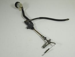 Rempomp achter Yamaha TDM