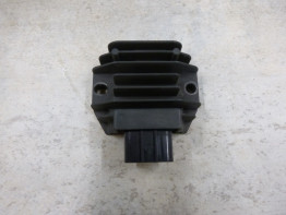 Spanningsregelaar Yamaha MT 10