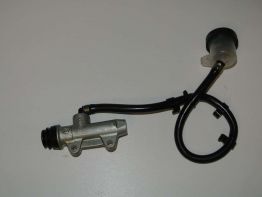 Rempomp achter BMW F 700 GS