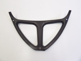 Cowl V shape under Suzuki GSX F 1100