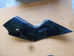 Seitenverkleidung rechts klein Suzuki GSX F 1100