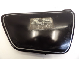 Cowl right small Yamaha XS 1100