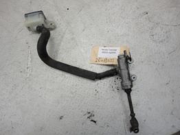 Rempomp achter Honda TRANSALP