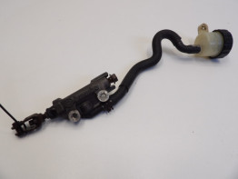 Rempomp achter Yamaha XJ 900 S Diversion