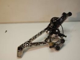 Fussrastetrager vorne rechts Suzuki Overige Suzuki