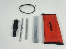 Tool set Ducati Monster 695
