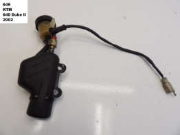 Rempomp achter KTM 640 Duke 2