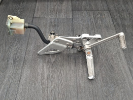 Main step holder right Suzuki GSX R 750