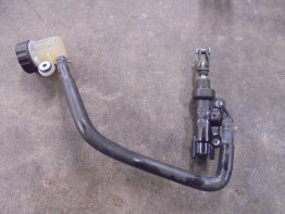 Rempomp achter Yamaha XSR 900