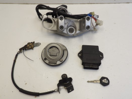 Schlosssatz Yamaha FZ6