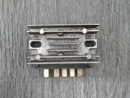 Spanningsregelaar Suzuki GS 700