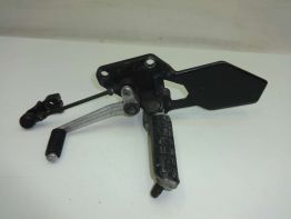 Fussrastetrager vorne links Kawasaki ZZR 1100