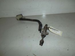 Rempomp achter Honda CBR 600 F