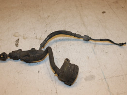 Rempomp achter Honda CBF 500