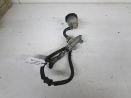 Rempomp achter Suzuki GSX F 600