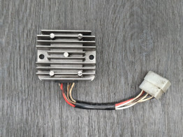 Spanningsregelaar Yamaha RD 350 LC