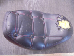 Zadel Honda VF 700 750 Supermagna