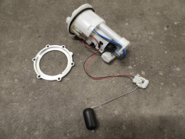 Brandstofpomp Triumph Street Triple 765 RS