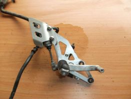 Fussrastetrager vorne rechts Suzuki GSX R 1100