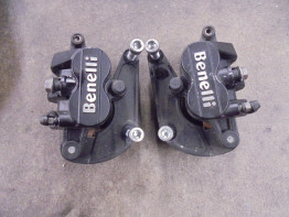 Bremssattel Bremszangen vorne Benelli TRK 502 X