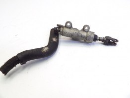 Rempomp achter Honda NTV 650