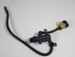 Rempomp achter Ducati 750 SS Supersport