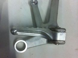 Duo voetsteun rechts Aprilia RSV 1000