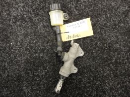 Rempomp achter Yamaha YZF R6