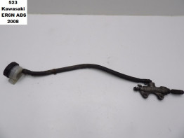 Rempomp achter Kawasaki ER 6