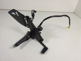 Fussrastetrager vorne rechts Kawasaki ZX 10 R