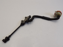 Rempomp achter Honda ST 1100 Pan European