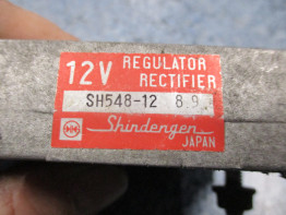 Regler Gleichrichter Kawasaki GPZ 750