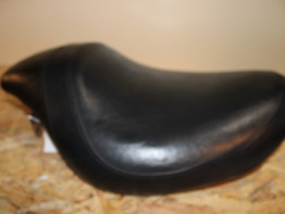 Zadel Honda VF 750 C Magna