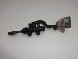 Rempomp achter Suzuki GSX F 1100