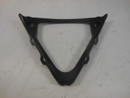 Cowl V shape under Suzuki GSX R 750