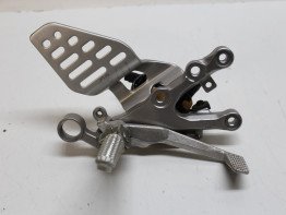 Main step holder right Yamaha YZF R6