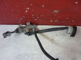 Rempomp achter Honda CBR 900 RR