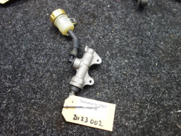 Rempomp achter Yamaha YZF R6