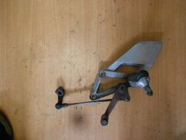Fussrastetrager vorne links Honda CBR 600 F