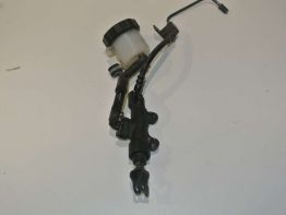 Rempomp achter Honda CB 1000 R