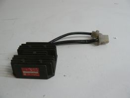 Regulator rectifier Honda CB 400