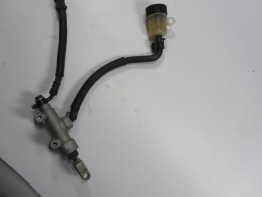 Rempomp achter Kawasaki Z 1000