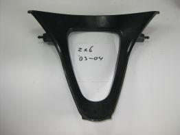 Cowl V shape under Kawasaki ZX 6 R