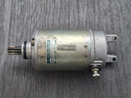 Starting motor Suzuki GS 550 ES