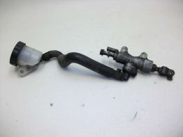 Rempomp achter Honda VFR 800 I